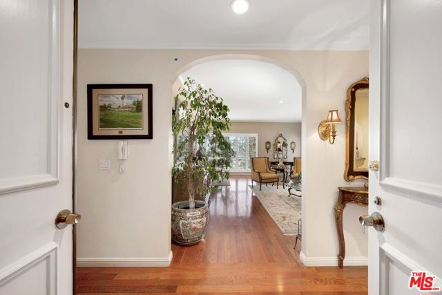 645 Wilcox Avenue, Los Angeles CA: https://media.crmls.org/mediaz/07b73f6c-27aa-42e6-95d3-d0a2049b2c8e.jpg