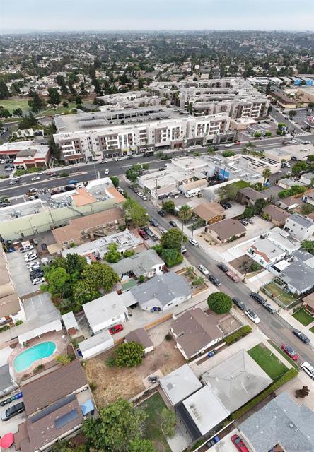 4749 Choctaw Dr, San Diego CA: https://media.crmls.org/mediaz/07b7dbe4-d5c5-4a52-82f2-bbb14bd5f5ce.jpg