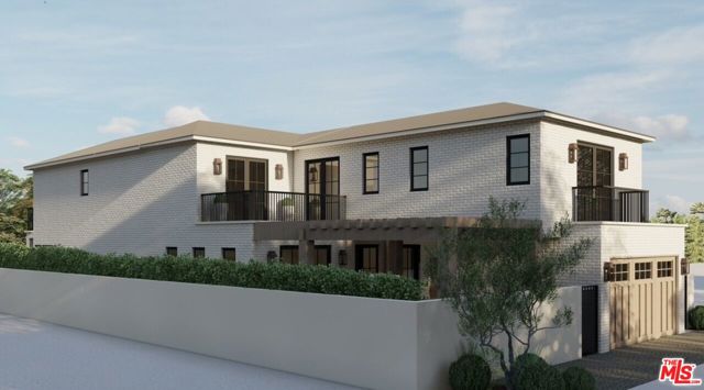10037 Valley Spring Lane, Toluca Lake CA: https://media.crmls.org/mediaz/07b832fc-0fbd-40a5-a93d-4b3d0d3187fc.jpg