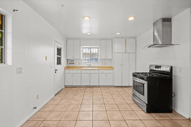 Detail Gallery Image 28 of 51 For 3813 15 Birch St, San Diego,  CA 92113 - – Beds | – Baths