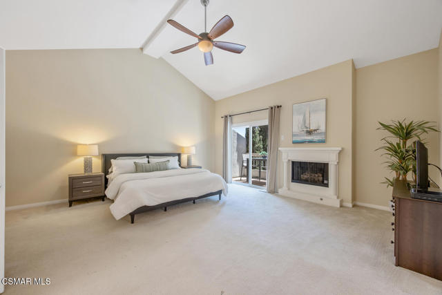 3109 E Hillcrest Drive, Westlake Village CA: https://media.crmls.org/mediaz/07ba877d-a111-4c6d-bc0a-1e6f2c6d0a71.jpg