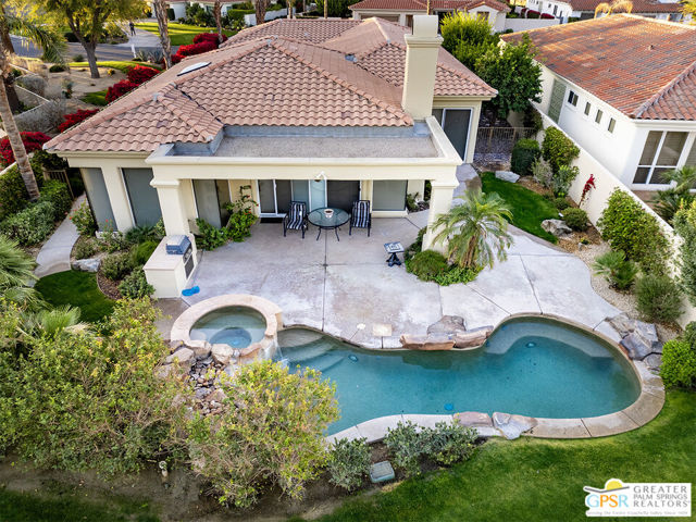 55586 Southern, La Quinta CA: https://media.crmls.org/mediaz/07bb3a58-f1c4-48d2-ba69-257a99ddce88.jpg