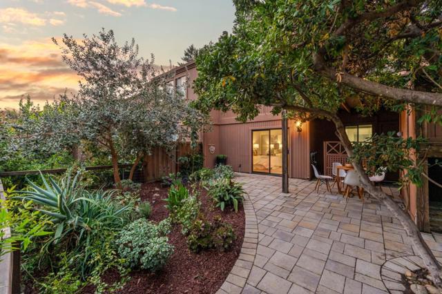 1631 Grant Road, Mountain View CA: https://media.crmls.org/mediaz/07bb8c6d-7160-41cc-a887-b77806ef5677.jpg