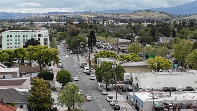 895 S 2nd Street, San Jose CA: https://media.crmls.org/mediaz/07bc055f-651c-4ae1-8dc8-f0100bd5dccb.jpg