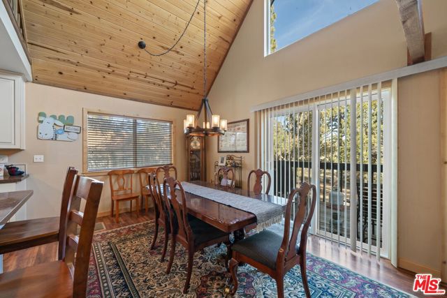 1037 H Lane, Big Bear City CA: https://media.crmls.org/mediaz/07bc08f5-1438-40fd-836c-138f39b648c0.jpg