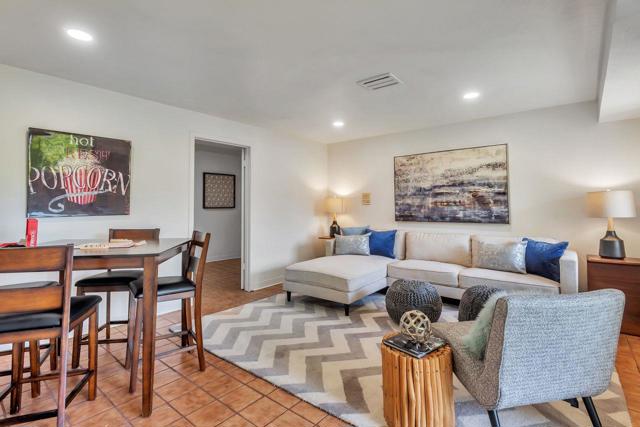 3709 Kenwood Avenue, San Mateo CA: https://media.crmls.org/mediaz/07bc2461-ae1c-4821-93d4-c9912a05fea2.jpg