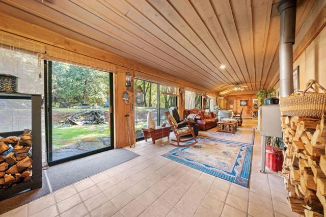 17533 Humbug Creek Road, Glencoe CA: https://media.crmls.org/mediaz/07bcb9c3-dc3e-410d-a365-996821c0af91.jpg