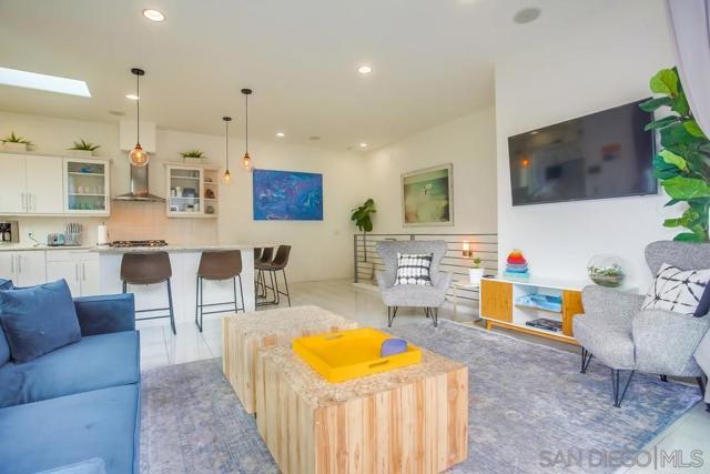 808 Ensenada Ct, San Diego CA: https://media.crmls.org/mediaz/07bcc0e2-4712-4675-96ca-1d3dd21a6337.jpg