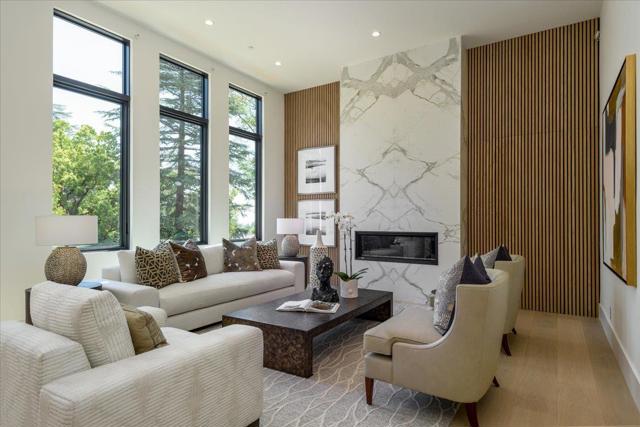 1025 Continental Drive, Menlo Park CA: https://media.crmls.org/mediaz/07bd2817-0f58-45d0-88ba-638194d7c031.jpg