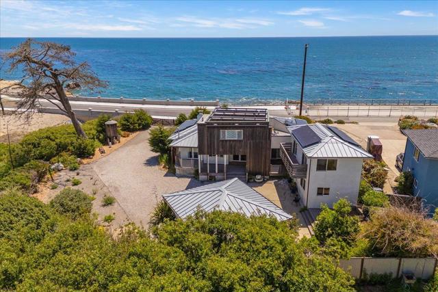 1004 W Cliff Drive, Santa Cruz CA: https://media.crmls.org/mediaz/07bdc1c3-8981-402a-a71c-c22519a4a917.jpg