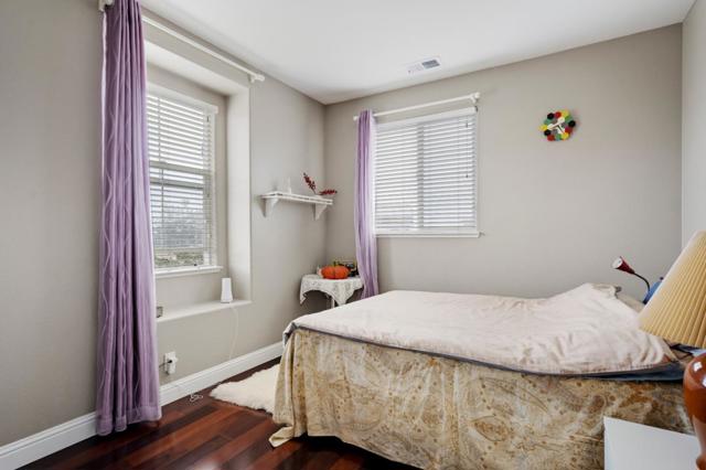 4455 Ocean Heights Court, Seaside CA: https://media.crmls.org/mediaz/07be63f5-10f0-490f-9cf7-9232367f68c8.jpg