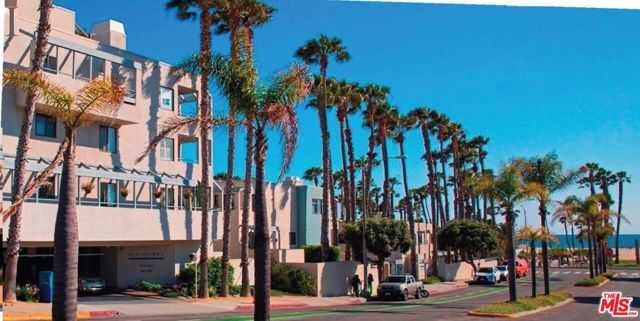 120 Ocean Park Boulevard, 610