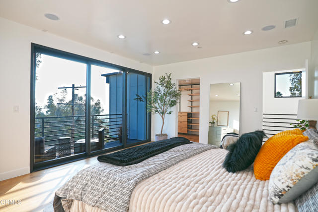 Detail Gallery Image 20 of 41 For 6565 Pickwick St, Los Angeles,  CA 90042 - 3 Beds | 3/1 Baths