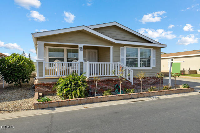 Detail Gallery Image 2 of 45 For 139 Dickens Cir #139,  Ventura,  CA 93003 - 3 Beds | 2 Baths