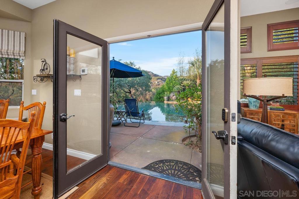 MLS #250034168SD img 13