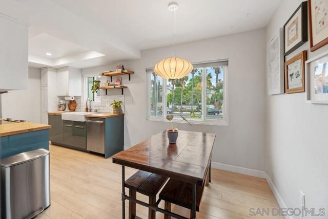 4212 Maryland St, San Diego CA: https://media.crmls.org/mediaz/07c2e260-3082-4cc2-b927-c78c41766190.jpg