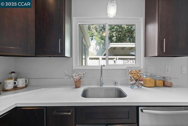 1237 Pine Creek Way, Concord CA: https://media.crmls.org/mediaz/07c3051e-49c8-4787-ad8e-2b9b4ecae3a7.jpg