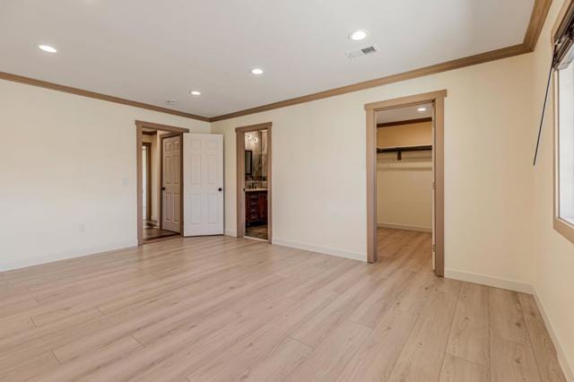 7750 Lovers Lane, Hollister CA: https://media.crmls.org/mediaz/07c4301f-6994-4a07-b766-18bfc68e92a1.jpg