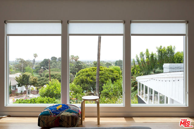 3118 21ST Street, Santa Monica CA: https://media.crmls.org/mediaz/07c51c4f-c23c-47c8-9f98-3461bf05c118.jpg