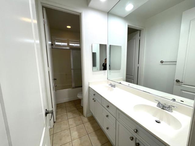 81449 Avenida Romero, Indio CA: https://media.crmls.org/mediaz/07c52652-de23-4376-b045-168fac4f37eb.jpg
