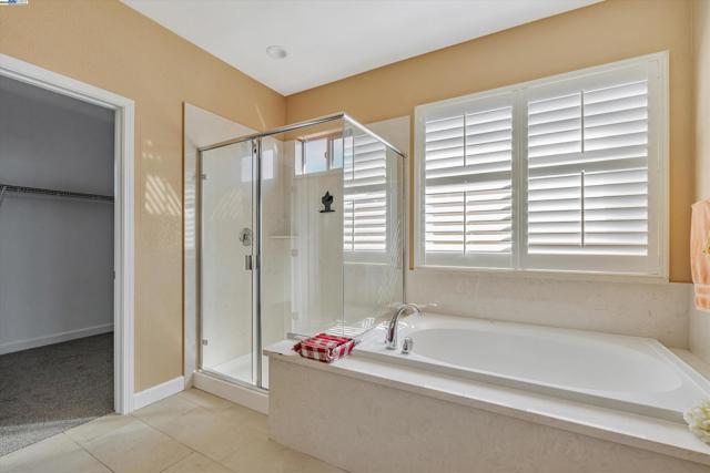 3602 Levanto Way, Manteca CA: https://media.crmls.org/mediaz/07c58039-1097-42f8-a0e3-68494932c11b.jpg