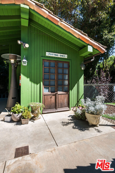 Drew Fenton | 1550 Amalfi Drive Pacific Palisades CA | MLS: 7401931