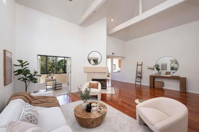 808 Lakeshore Drive,  CA: https://media.crmls.org/mediaz/07c5f1d8-a4f6-4cfd-a270-db887d9ac1de.jpg