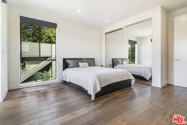362 N Norton Avenue, Los Angeles CA: https://media.crmls.org/mediaz/07c62f5b-0666-4ab2-a102-e4c0bf7e5169.jpg
