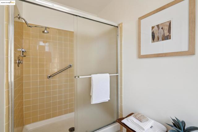 5821 Cold Water Dr, Castro Valley CA: https://media.crmls.org/mediaz/07c62f7d-dbfc-4063-a2a0-817c758f9551.jpg