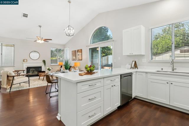 868 Clifton Way, Vacaville CA: https://media.crmls.org/mediaz/07c66d7b-c573-44af-8b7f-5ec0a556b1aa.jpg
