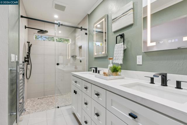 843 Luz Ct, Danville CA: https://media.crmls.org/mediaz/07c790e5-199b-40d1-8d8b-8717dc6272a1.jpg