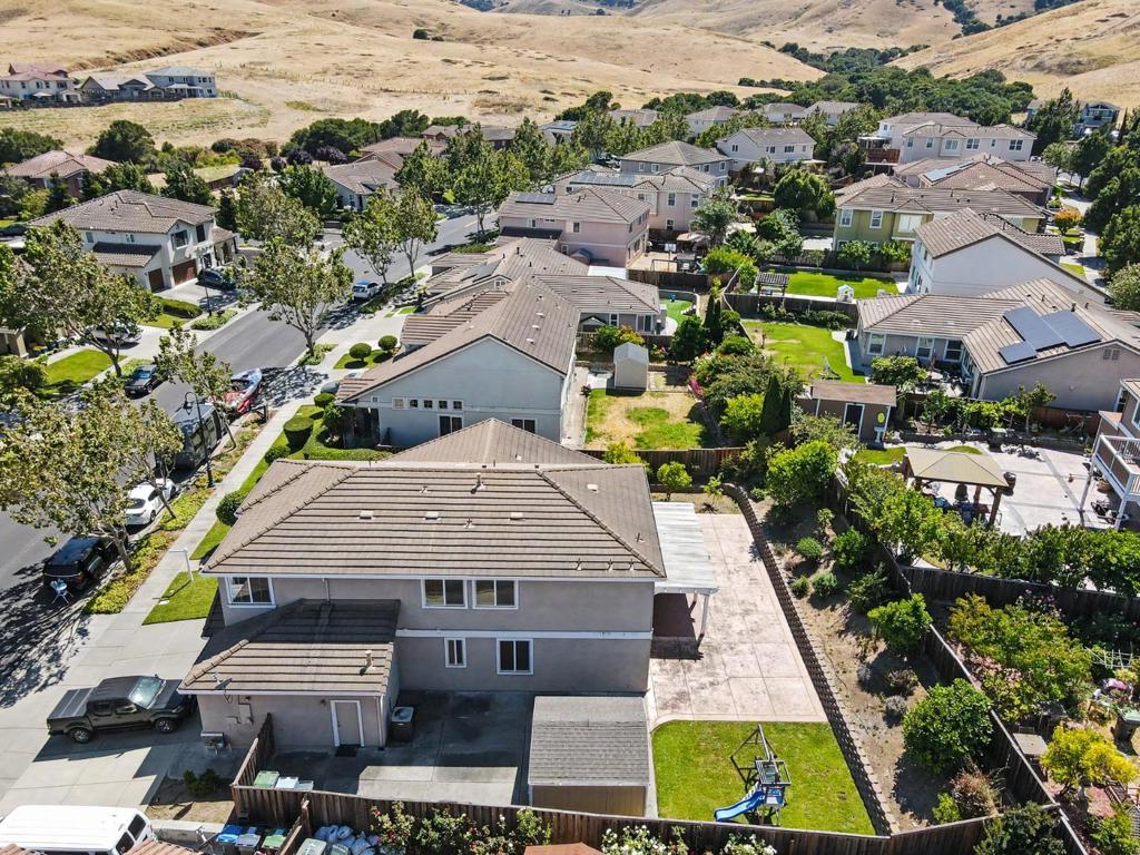 https://media.crmls.org/mediaz/07c7d425-5467-402c-a3cb-5e4a11e73114.jpg?preset=X-Large