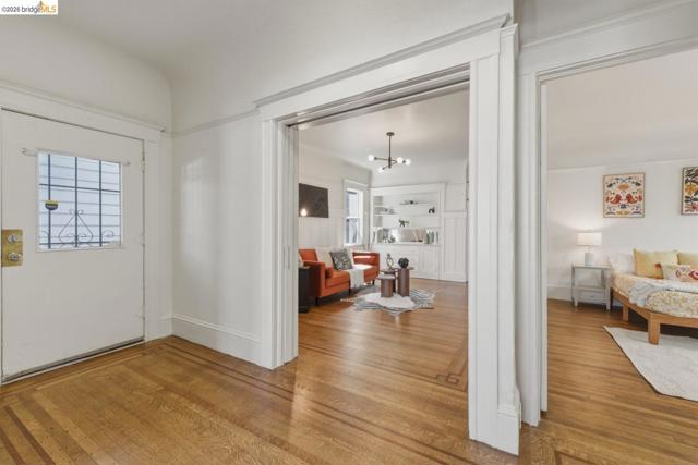 Image 34 of 55 For 523 25th St  