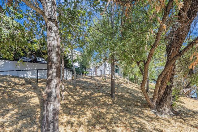 0 AMHERST Court, Los Altos Hills CA: https://media.crmls.org/mediaz/07c8e6f5-dd5a-418b-a60d-4311b1084a22.jpg