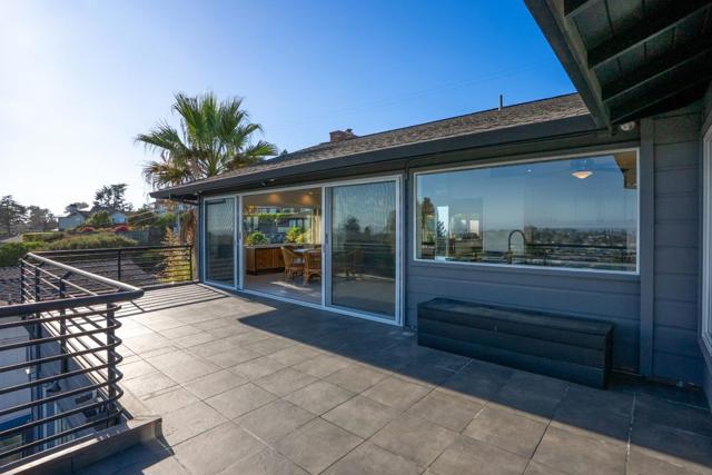 902 Laurent Street, Santa Cruz CA: https://media.crmls.org/mediaz/07c8f3db-0328-484e-834f-b143b3127766.jpg