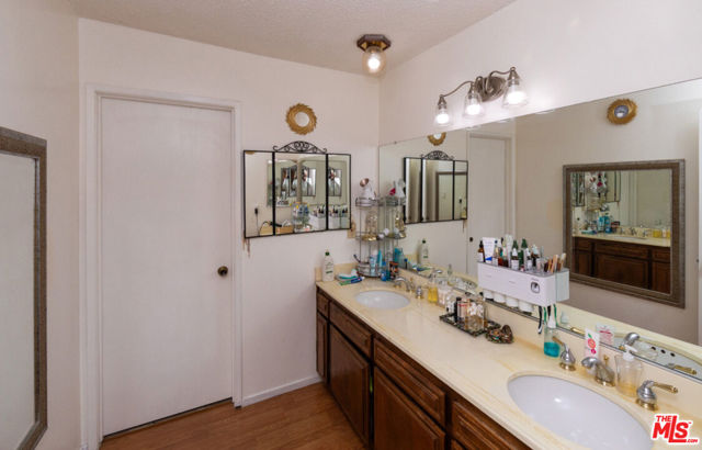 9041 Van Nuys Boulevard, 210 photo 39