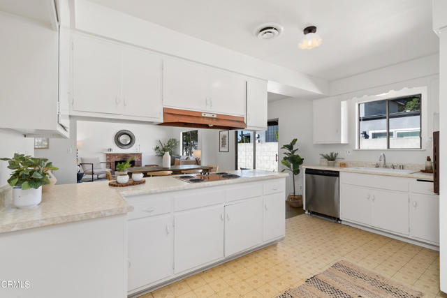 Detail Gallery Image 17 of 34 For 2572 Grove St, La Verne,  CA 91750 - 4 Beds | 2 Baths