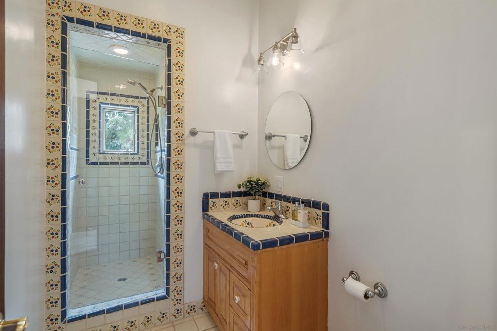 MLS #250028767SD img 18