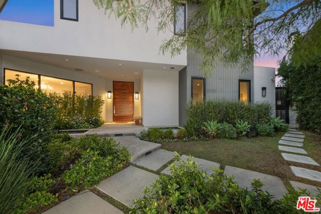 8545 Charl Lane, Los Angeles CA: https://media.crmls.org/mediaz/07cc47c6-c932-47ca-9d23-ccd66bcc7b0a.jpg