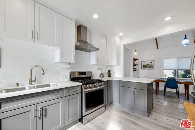 1631 Champlain Terrace, Los Angeles CA: https://media.crmls.org/mediaz/07ccd0a5-eac4-4c3b-86cd-46fbaec15006.jpg