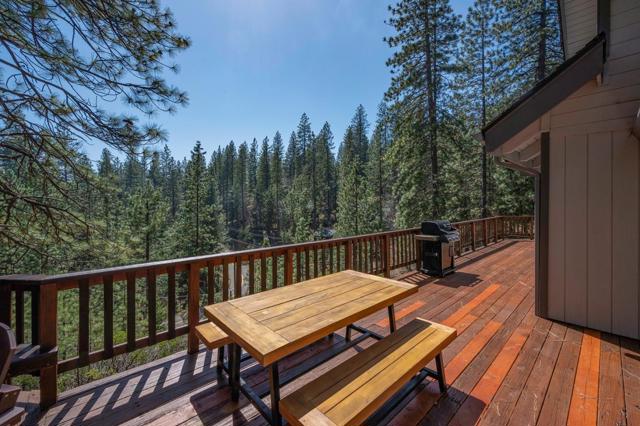 2491 El Dorado Drive, Arnold CA: https://media.crmls.org/mediaz/07cd0a5d-893f-4e39-93c1-f195c2855718.jpg