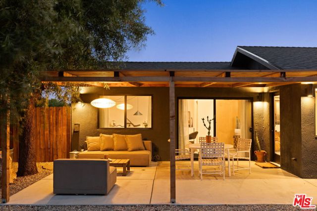 11051 Pinon Avenue, Morongo Valley CA: https://media.crmls.org/mediaz/07cdbdc6-f61c-496a-bc3a-3bb1f148d81f.jpg