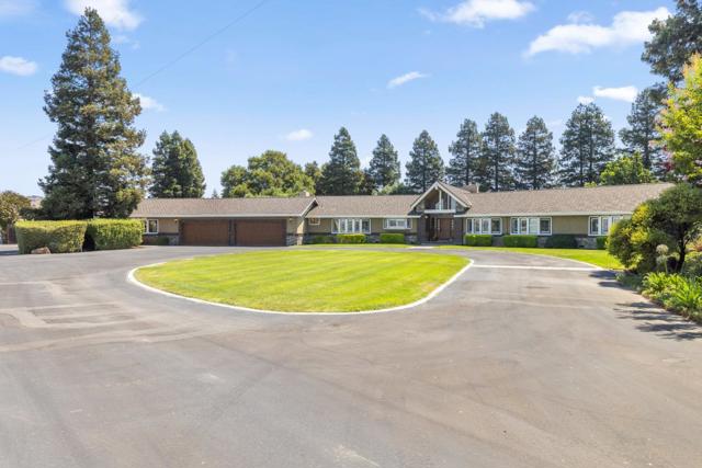 7096 Holsclaw Road, Gilroy CA: https://media.crmls.org/mediaz/07ce9c59-42a8-4647-b587-8acc62d96c28.jpg