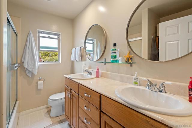 309 11 E Ave, Coronado CA: https://media.crmls.org/mediaz/07cebeec-cb83-4cf1-935e-1b1011246b63.jpg