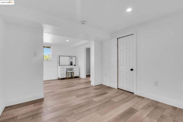 2350 W Shell Ave, Martinez CA: https://media.crmls.org/mediaz/07cee67c-3b14-442d-a456-36cebf9a832a.jpg