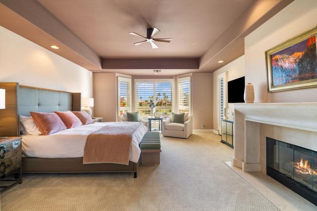 49606 Montana Way, La Quinta CA: https://media.crmls.org/mediaz/07cf38ba-2ec2-4b80-930c-992e20f69890.jpg