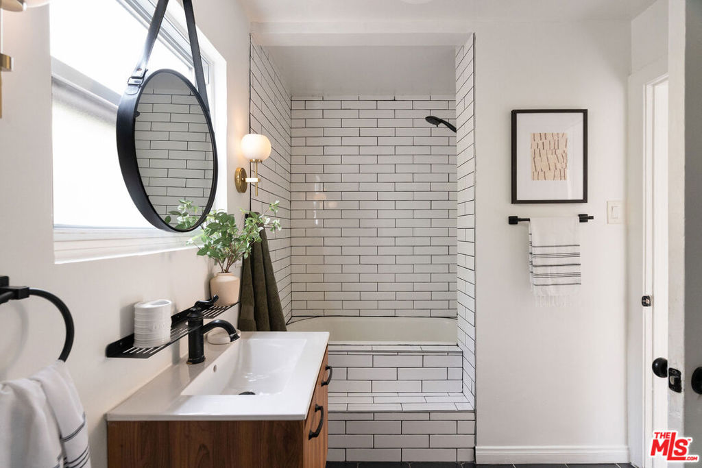 MLS #25621391 image #23