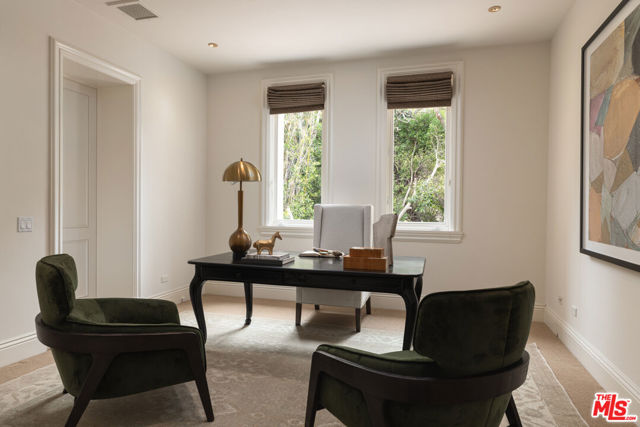 8 Bed Home for Sale in Los Angeles, California