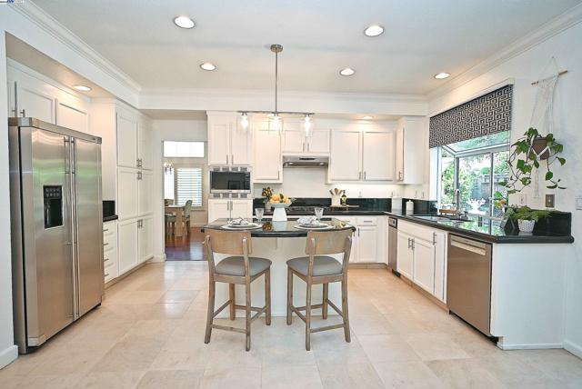 226 Promenade Ln, Danville CA: https://media.crmls.org/mediaz/07cffd09-d233-4d4f-bca3-45455766530a.jpg