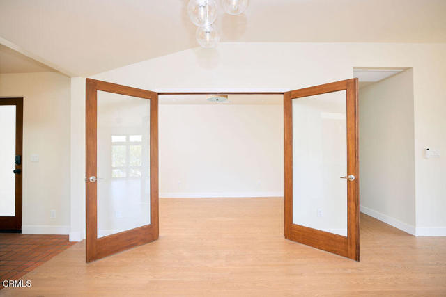 Detail Gallery Image 18 of 35 For 2135 Navarro Ave, Altadena,  CA 91001 - 3 Beds | 2 Baths